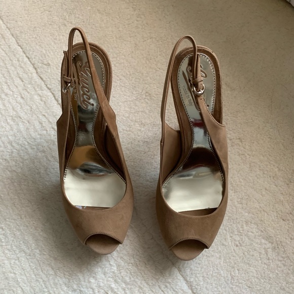 Gucci Shoes - NWT Gucci Platform Sling back Peep toe Shoes. 38